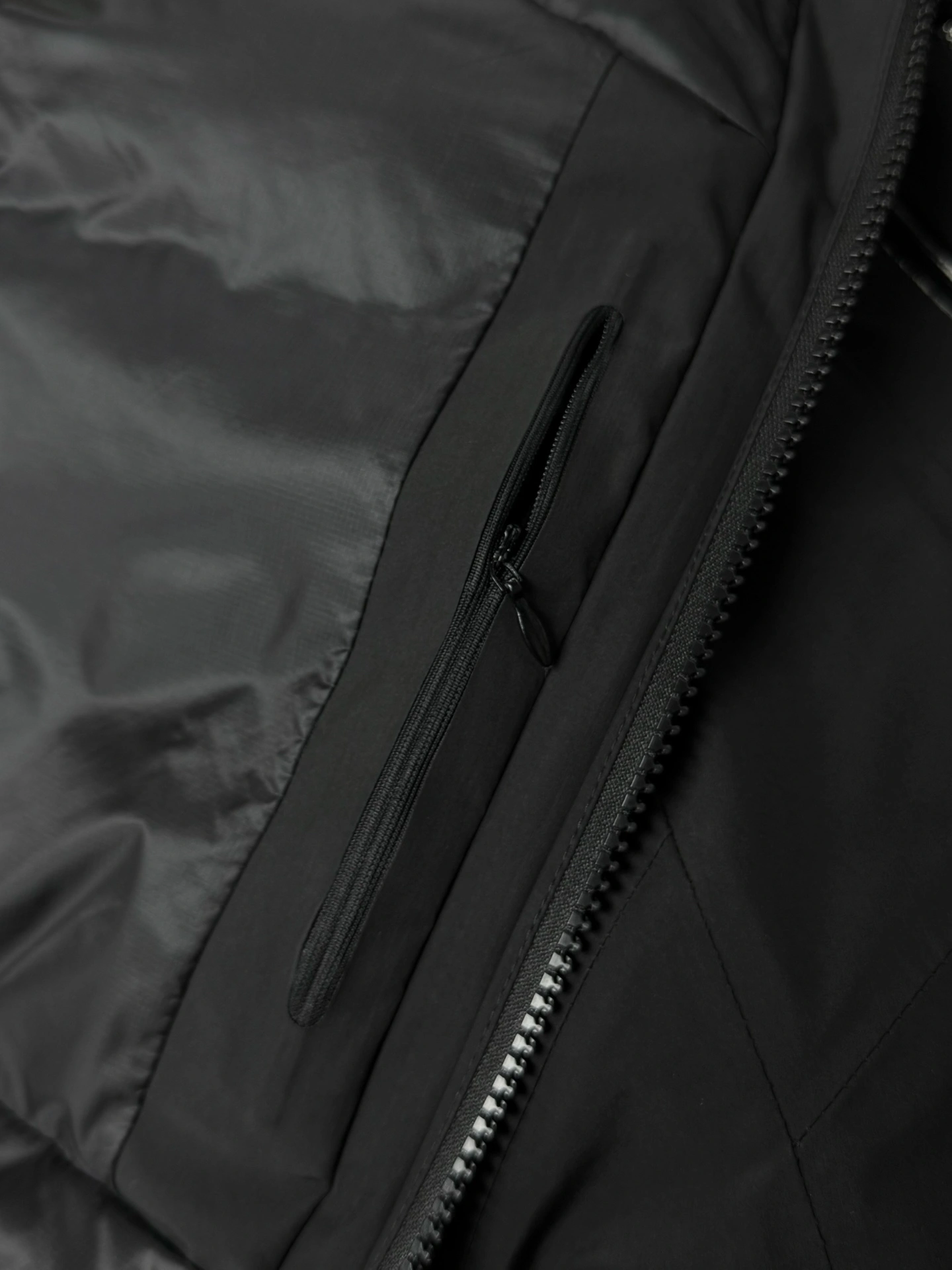 wg.luxury-- 1r3t5ryx Down jacket item:E-F409J2212H
